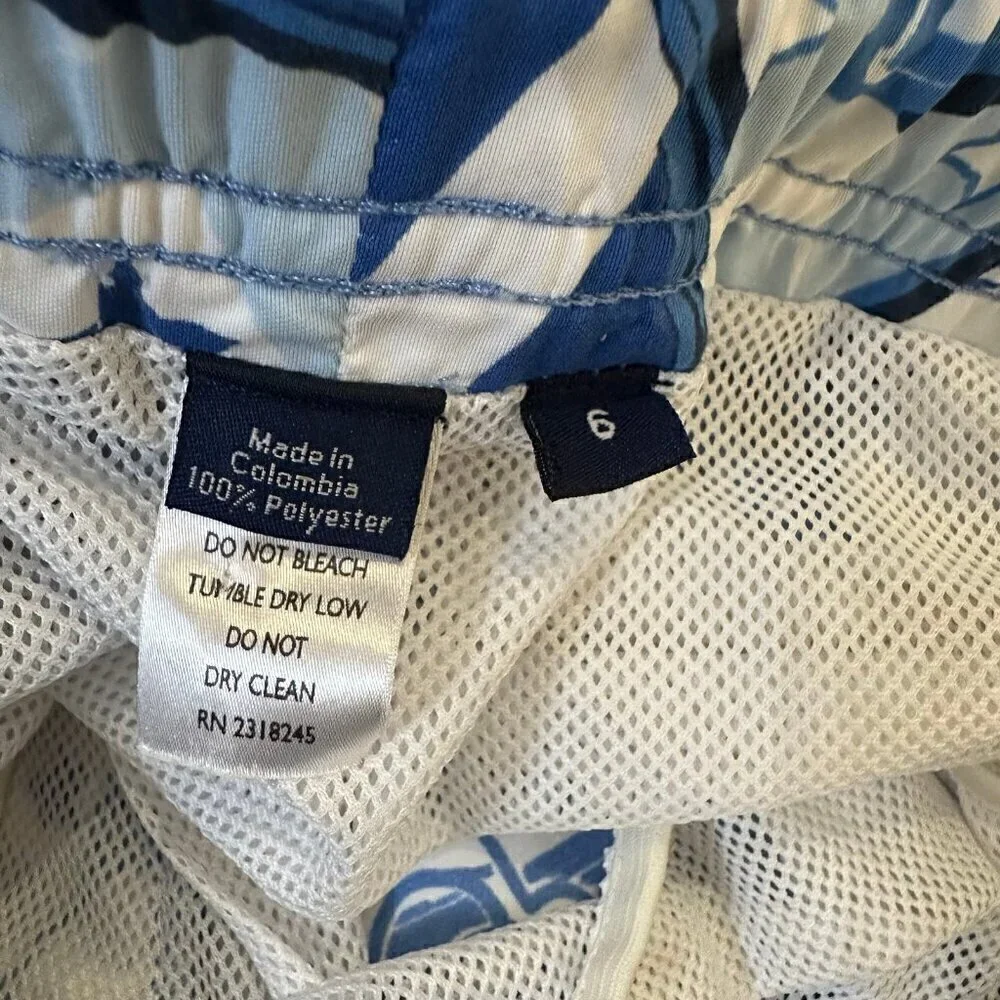 Vineyard Vines whale flag swim trunks 6